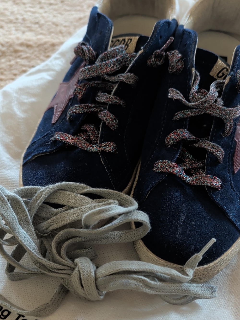 Women's' Golden Goose Superstar Sneakers - Picture 6 of 6